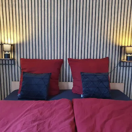 Wanderlust Apartment *